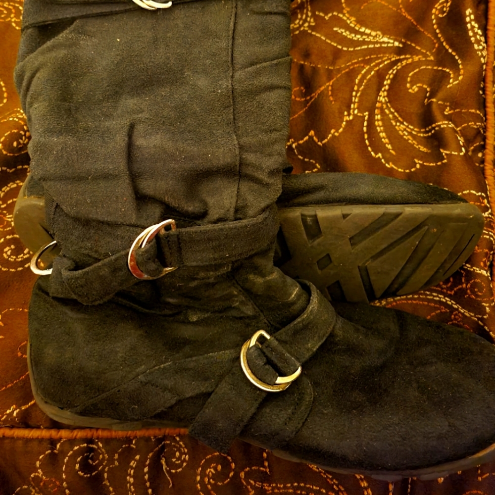 Black size 11 boots